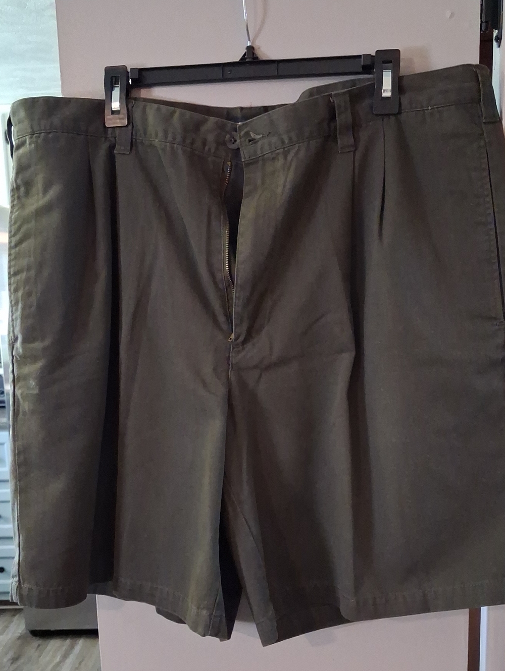 Cherokee Men's Olive Green Casual Shorts